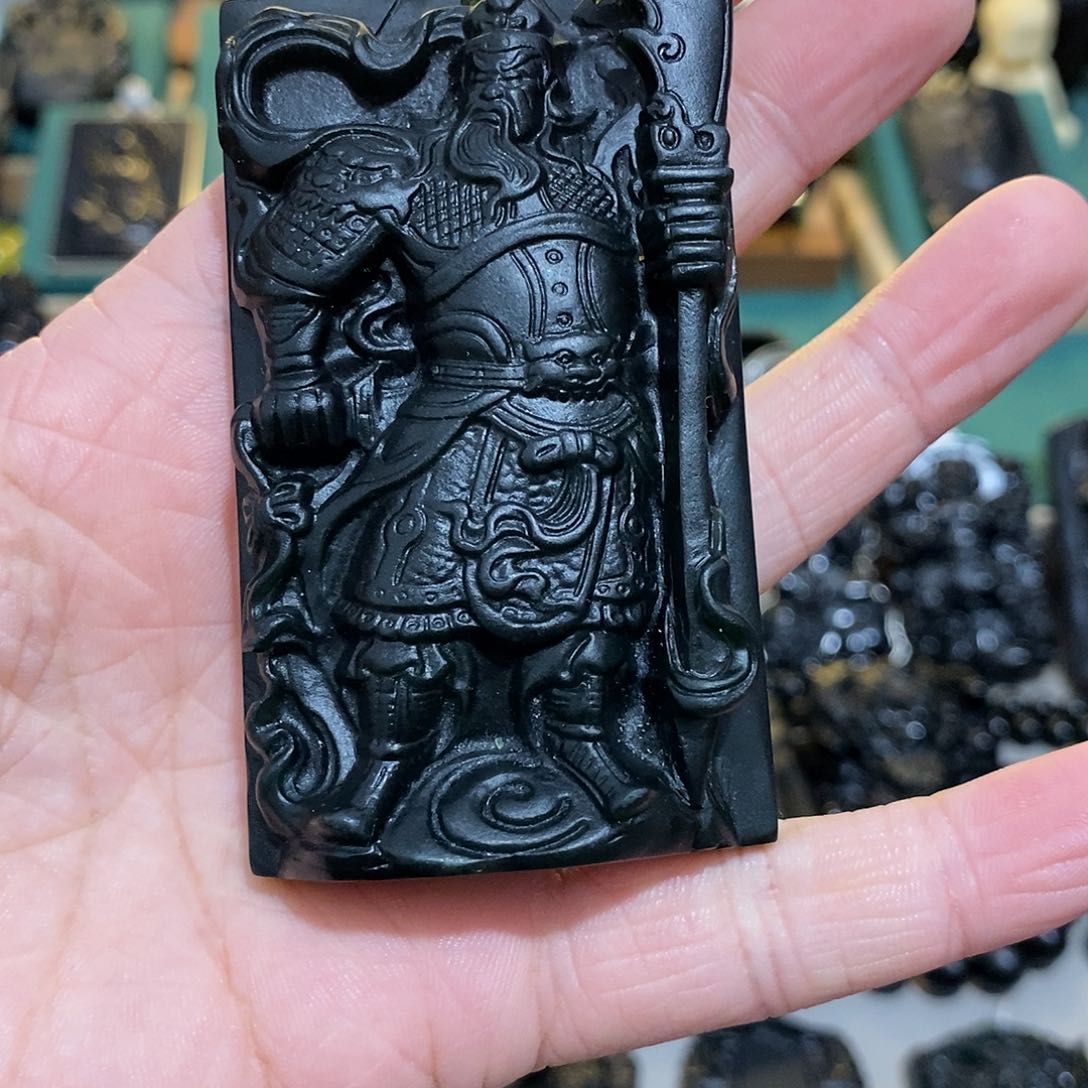 蛇纹石玉颈饰未镶嵌C****s