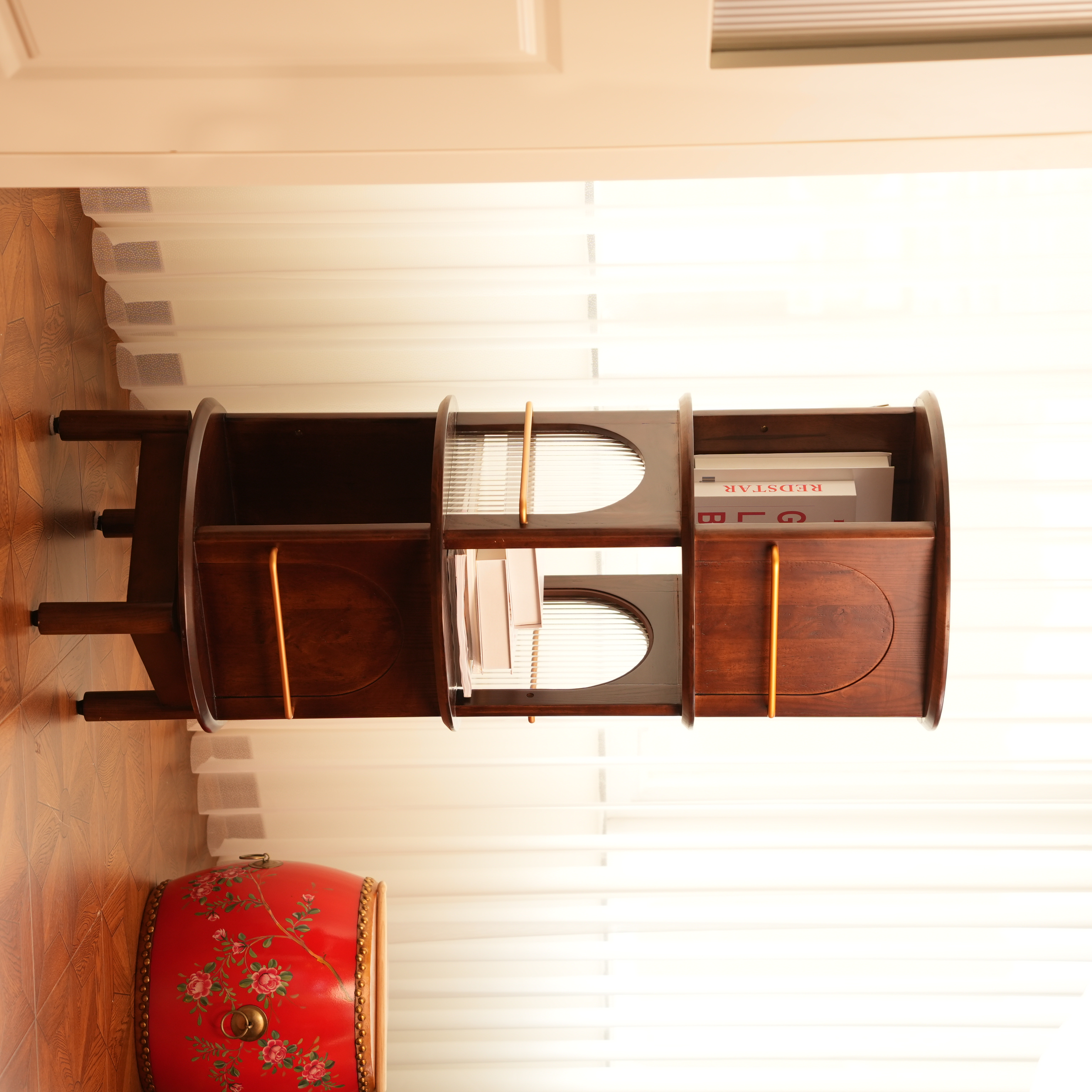 百瑞新复古木纹万用旋转书柜实木展示花架长虹玻璃茶几-SJY26259