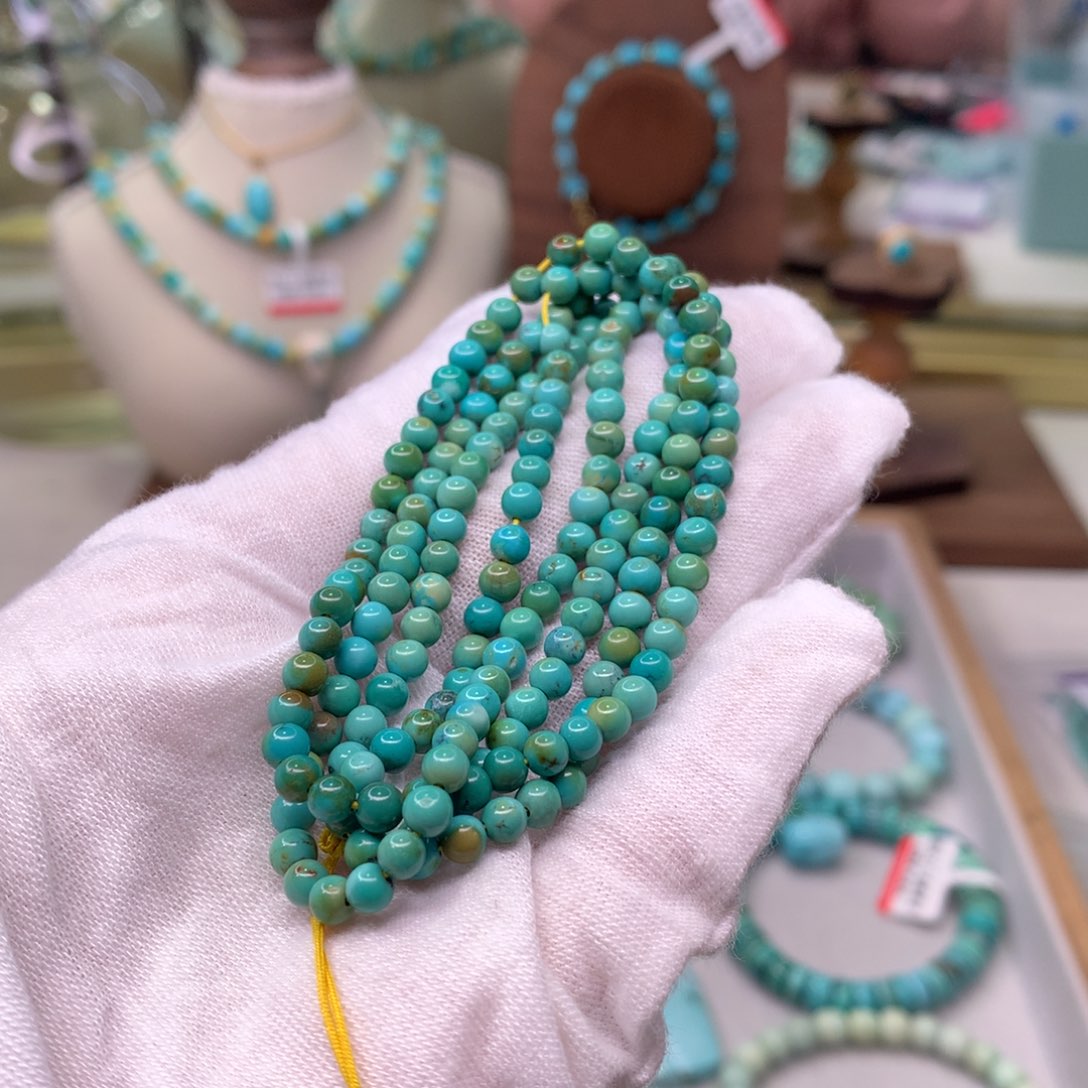 绿松石配饰未镶嵌