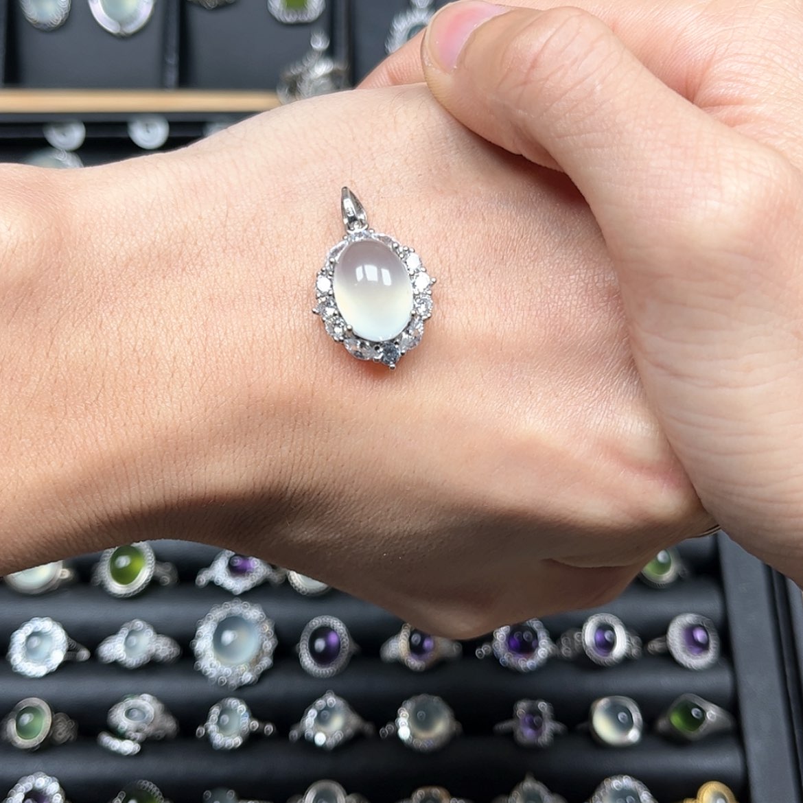 【闪购商品】岫玉颈饰银S925镶嵌嘿*