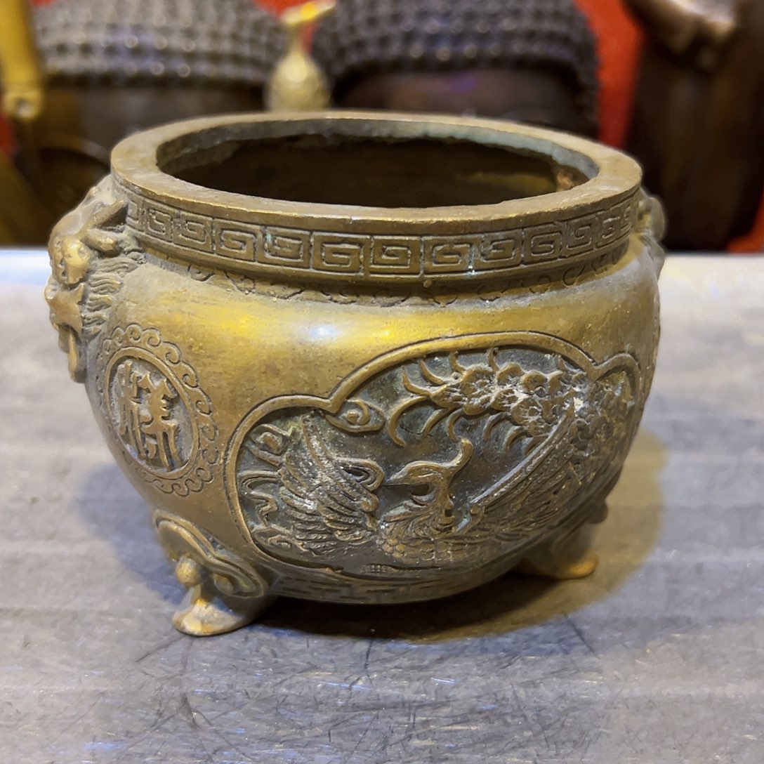 黄铜等工艺制作而成