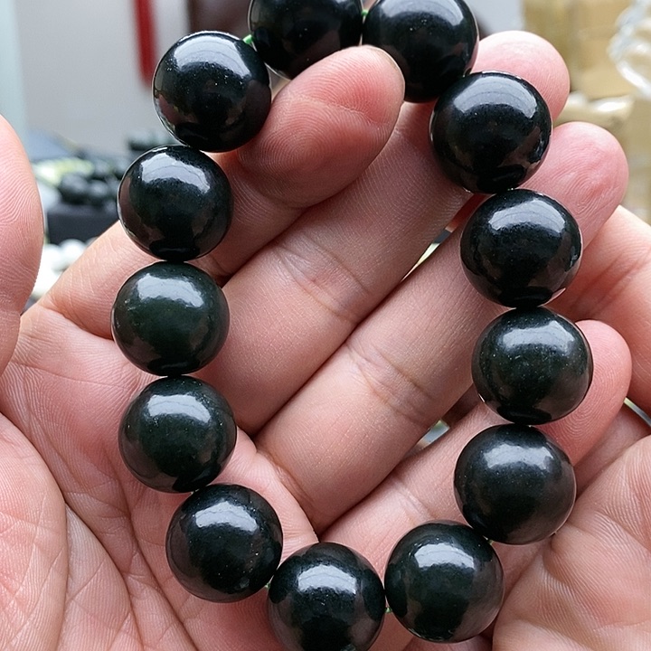 【闪购商品】未镶嵌手链和田玉18黑青