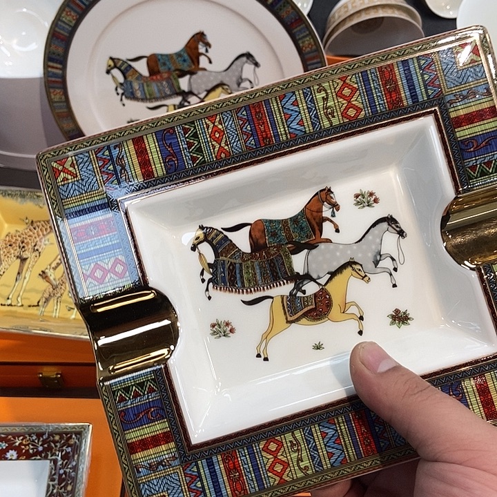 瓷片烟灰缸烟灰缸