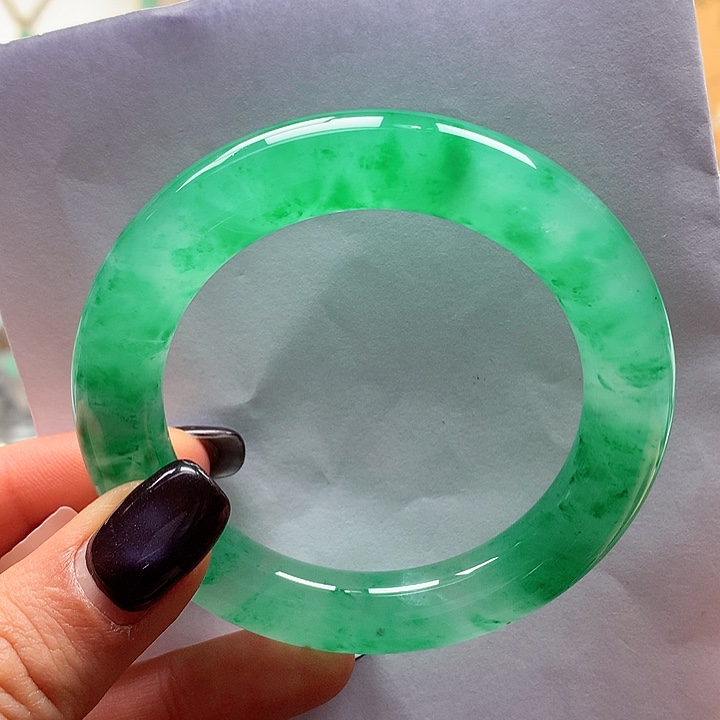 石英质玉未镶嵌手镯