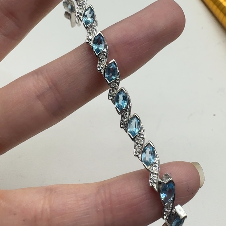 未镶嵌手链海蓝宝石