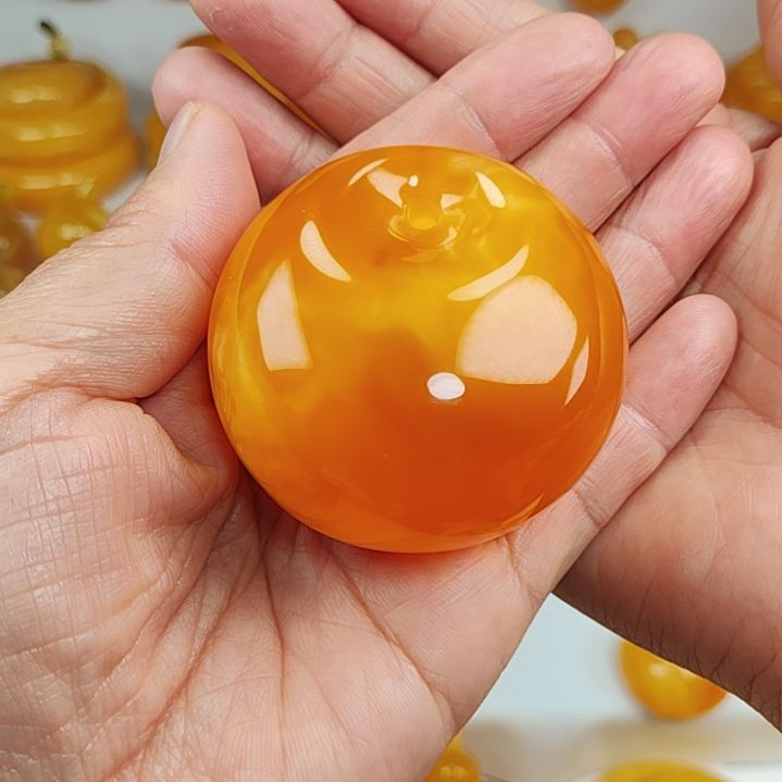 蜜蜡吊坠(赠链)未镶嵌