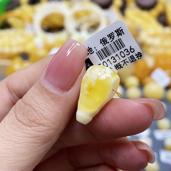 琥珀珠宝奇石未镶嵌三通尺寸10+mm