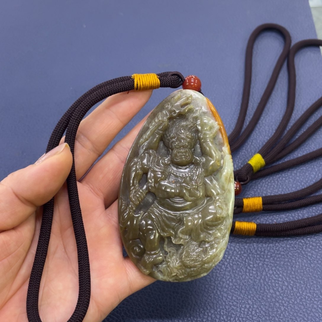 【闪购商品】岫岩老玉（透闪石质玉）颈饰未镶嵌元****子