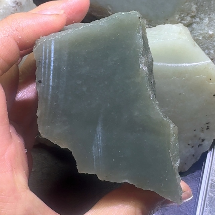 和田玉未镶嵌珠宝半成品