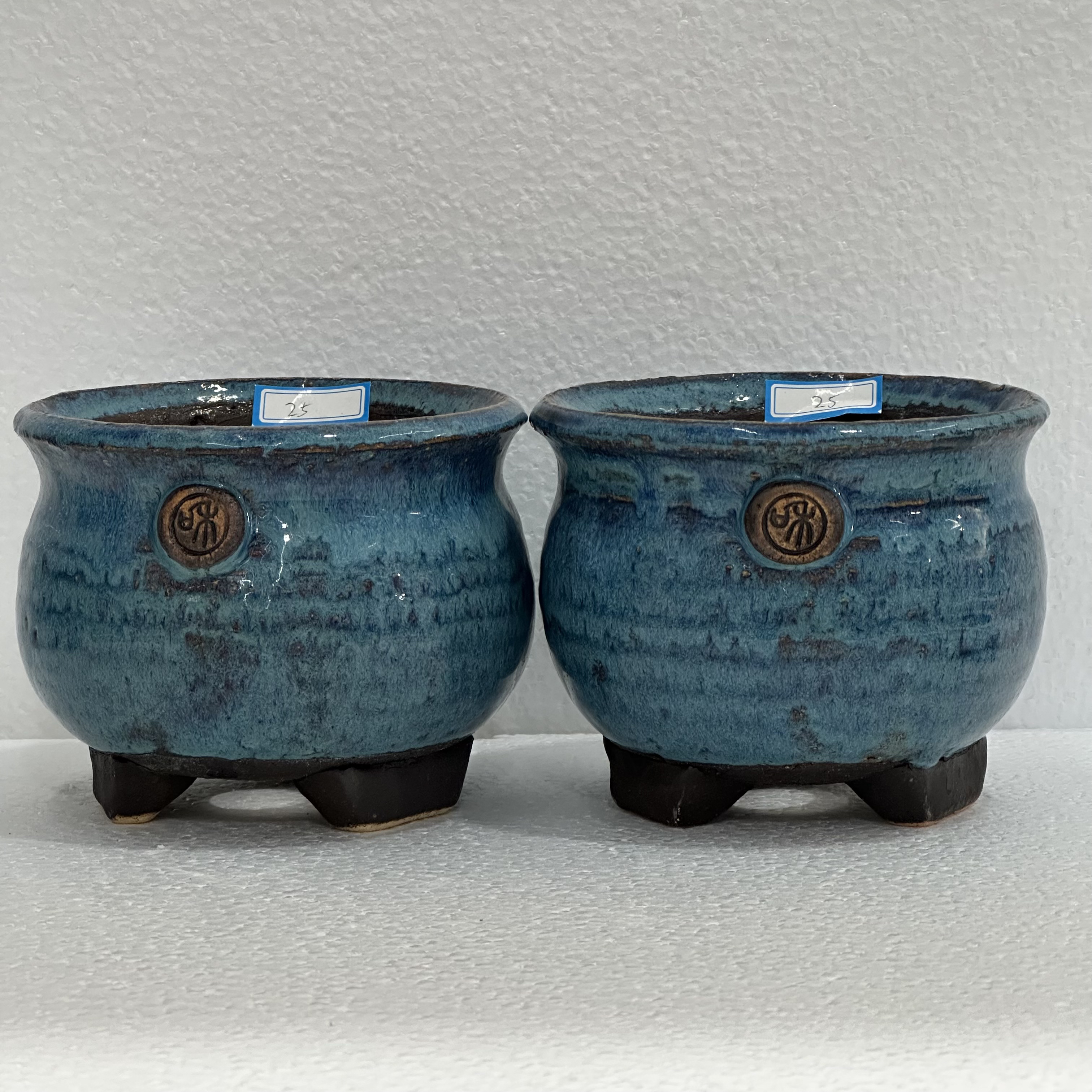 青铜中号包子花盆，链接是2个花盆的价格，内口径11高9左右，透气好