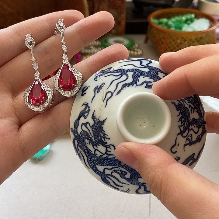 瓷片宝贝哈哈v刚刚回国后给v