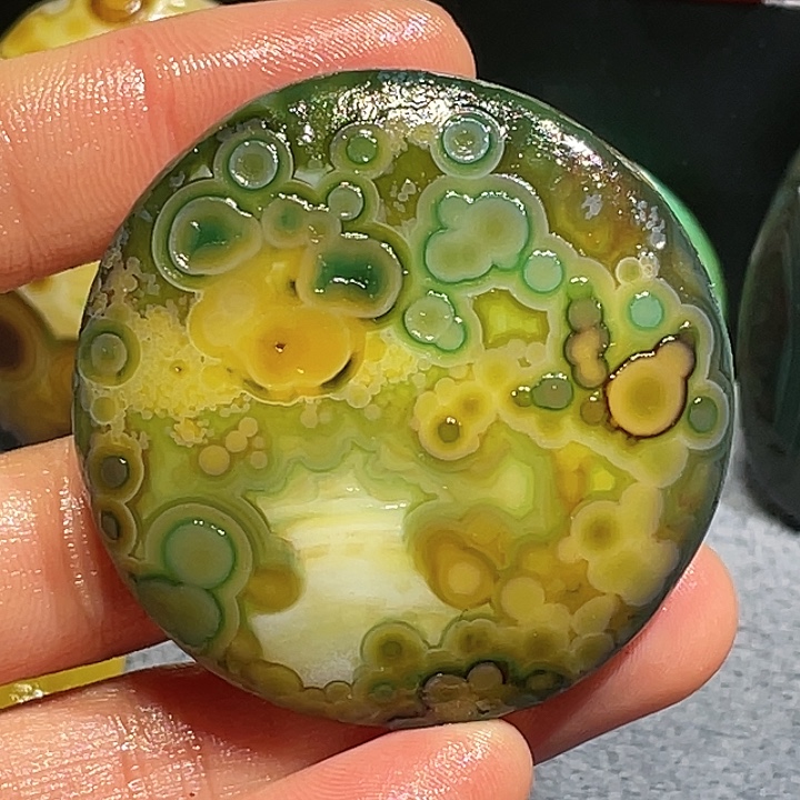 玛瑙/玉髓未镶嵌珠宝奇石