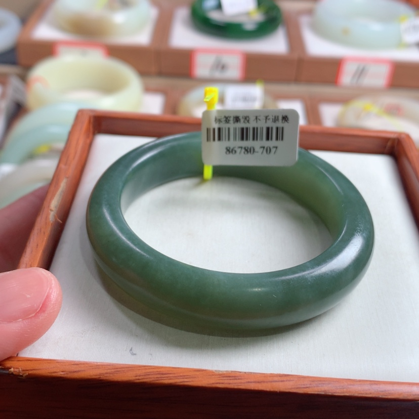 【闪购商品】和田玉手镯未镶嵌