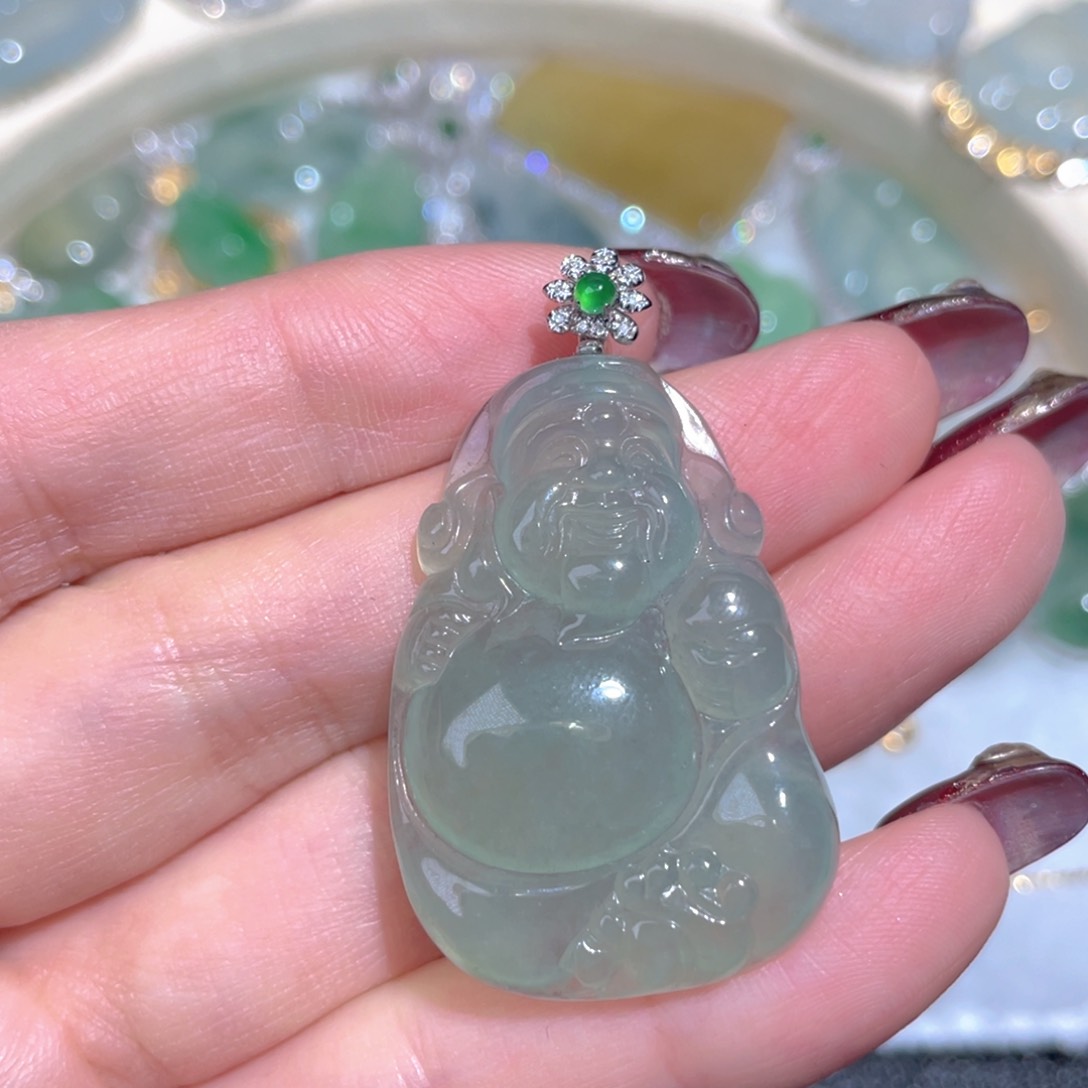 翡翠颈饰18K金镶嵌翡翠