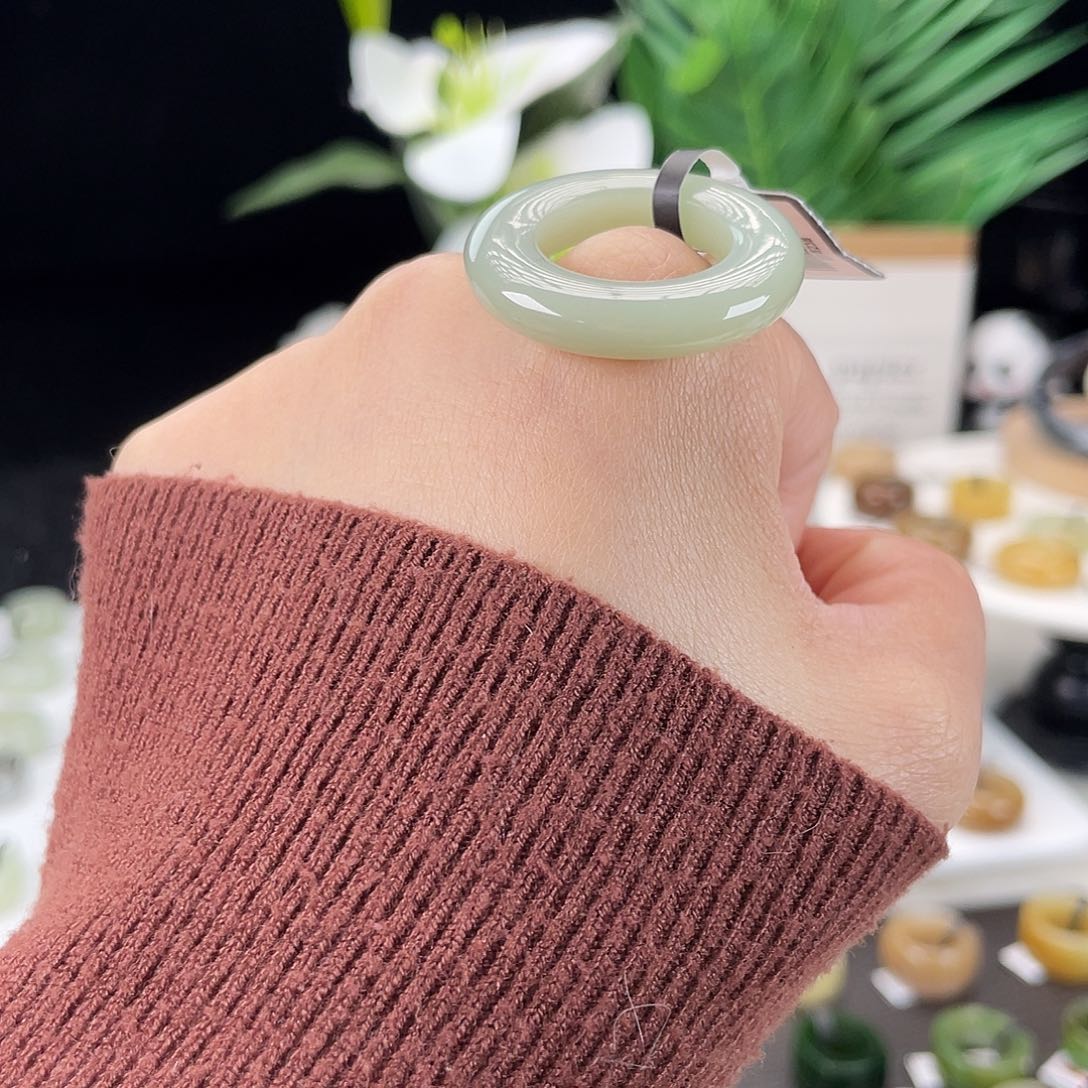 和田玉未镶嵌戒指E23俄蓝甜甜圈18.1不退换