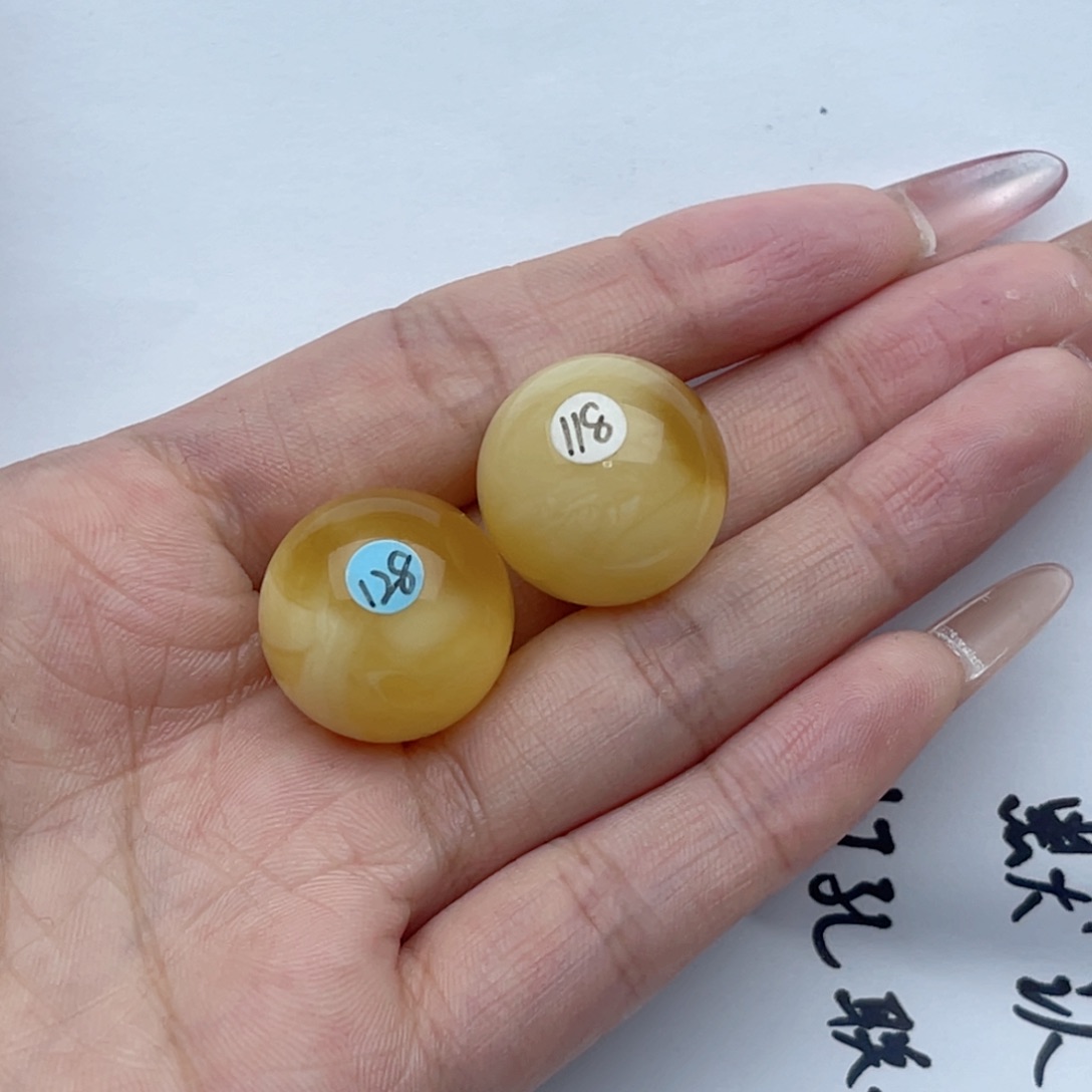 蜜蜡裸石未镶嵌廷*哥蜜蜡圆珠 思思