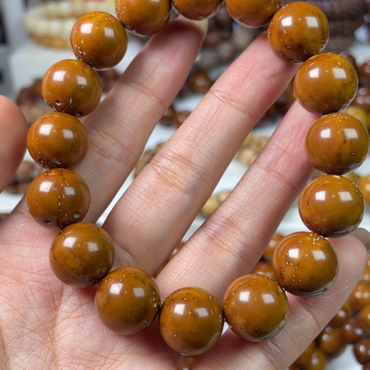 紫金鼠手串13.7尺寸练手瑕疵款（小黄白斑）