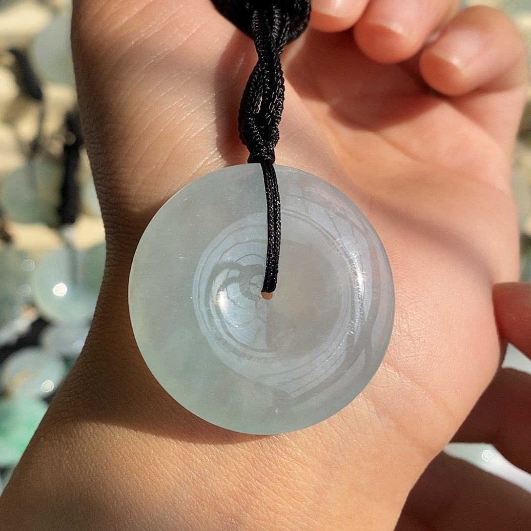 翡翠颈饰未镶嵌翡翠首饰