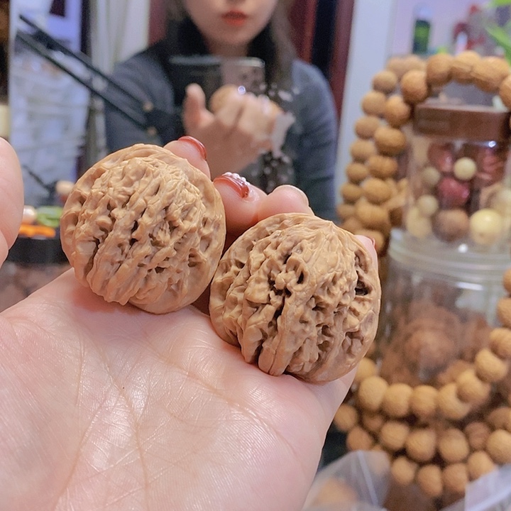 【闪购商品】文玩核桃把件独****光40四座楼油