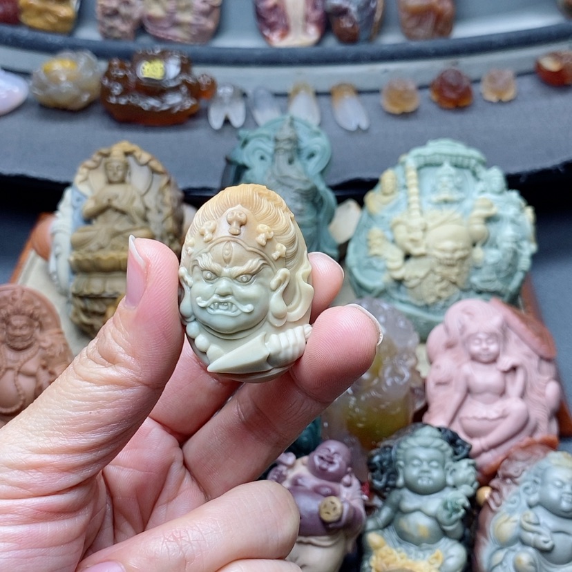 【闪购商品】定制石英质玉吊坠未镶嵌