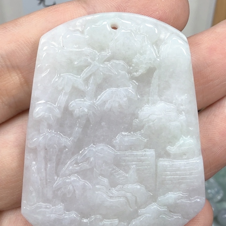 翡翠挂件未镶嵌翡翠