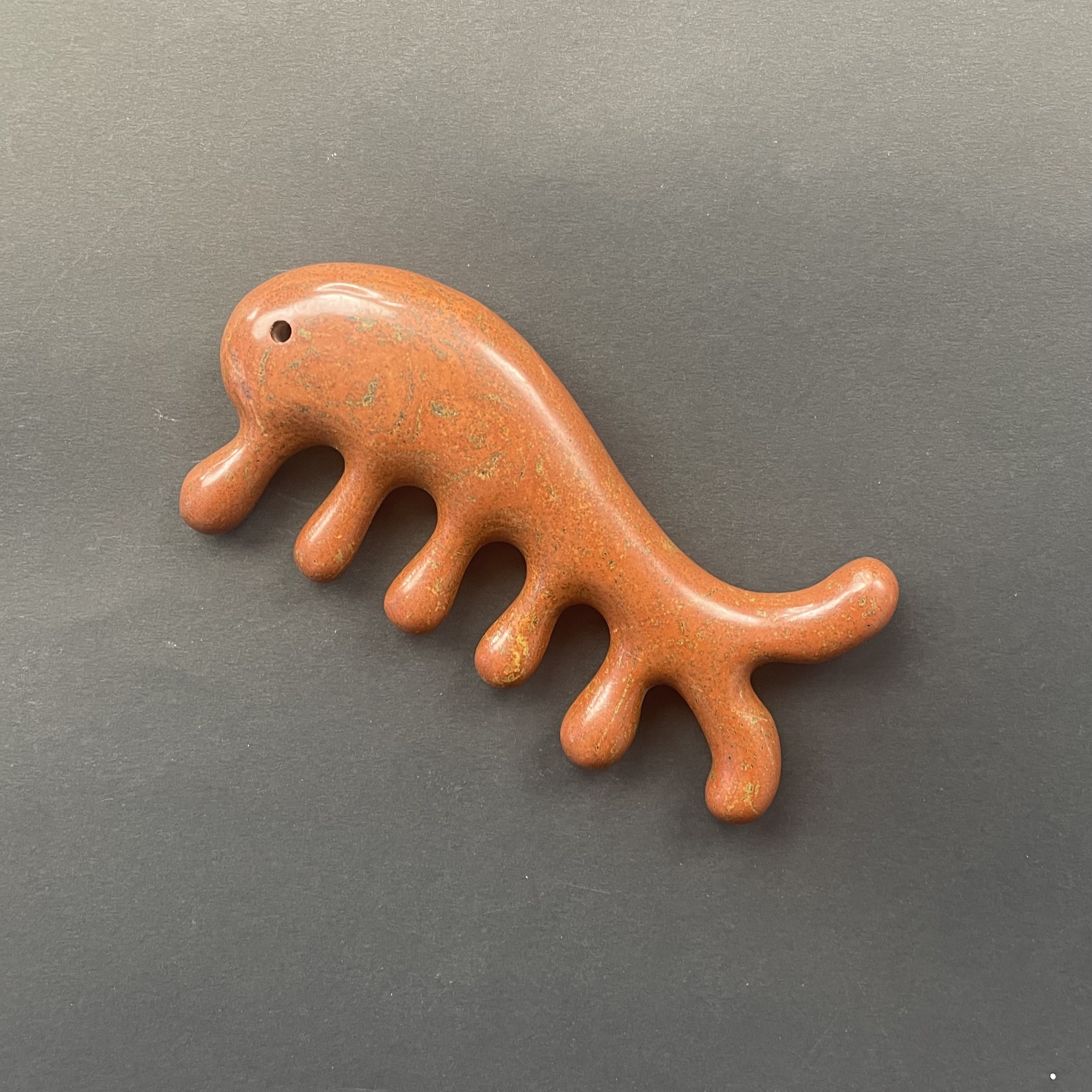 【泗水砭石】海豚手把五齿按摩梳五爪头部梳子正宗疏通多功能