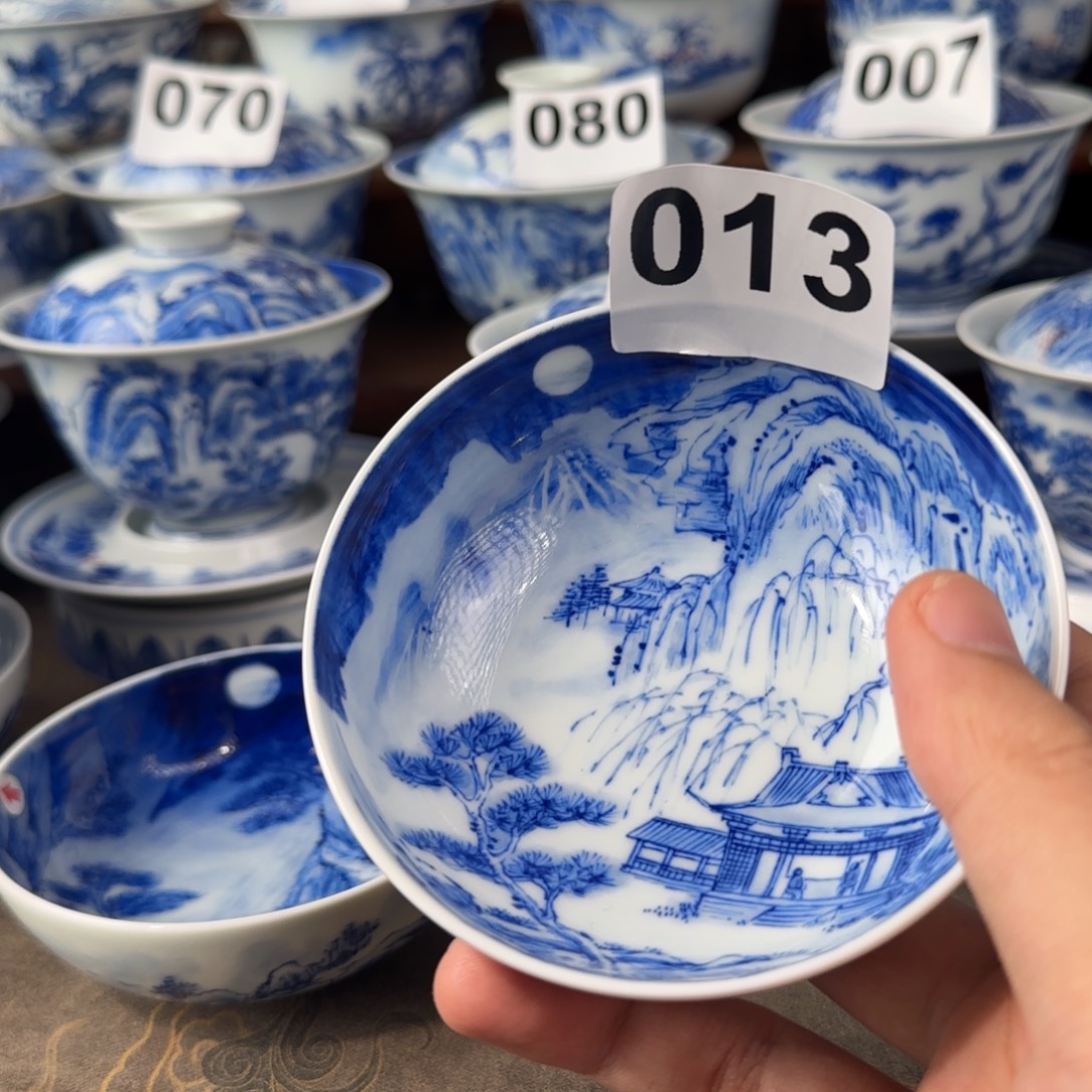 景德镇手绘雪夜盖碗