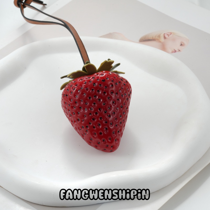 ins可爱草莓钥匙扣简约5259