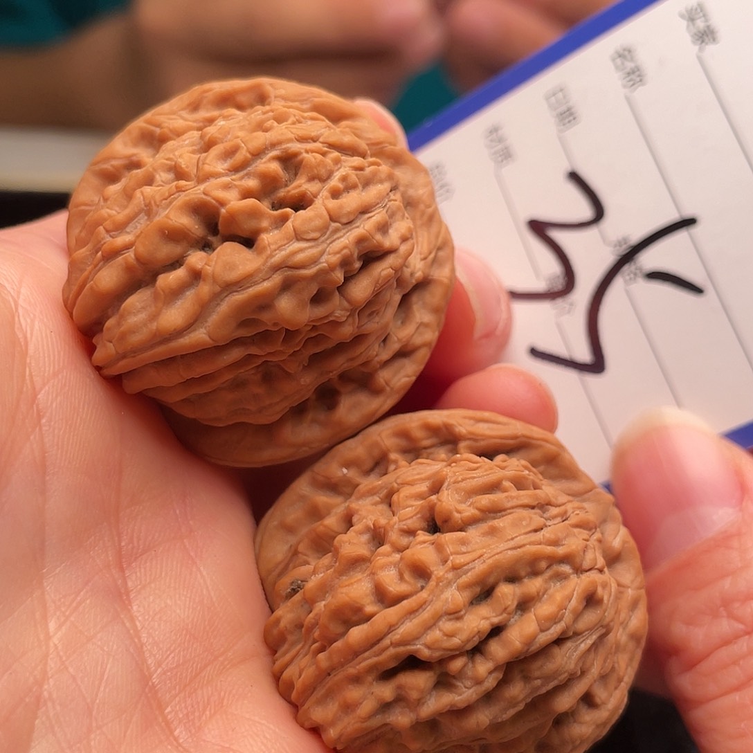 文玩核桃吊坠四座楼37尺