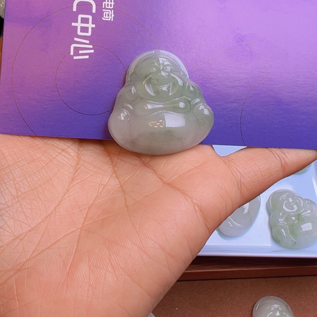 石英质玉合金颈饰