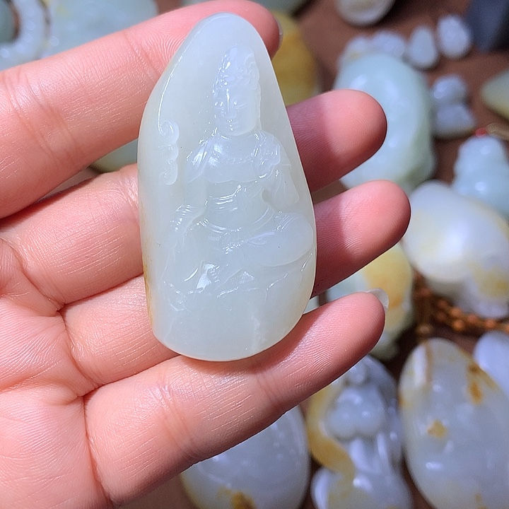 君***玉和田玉未镶嵌颈饰