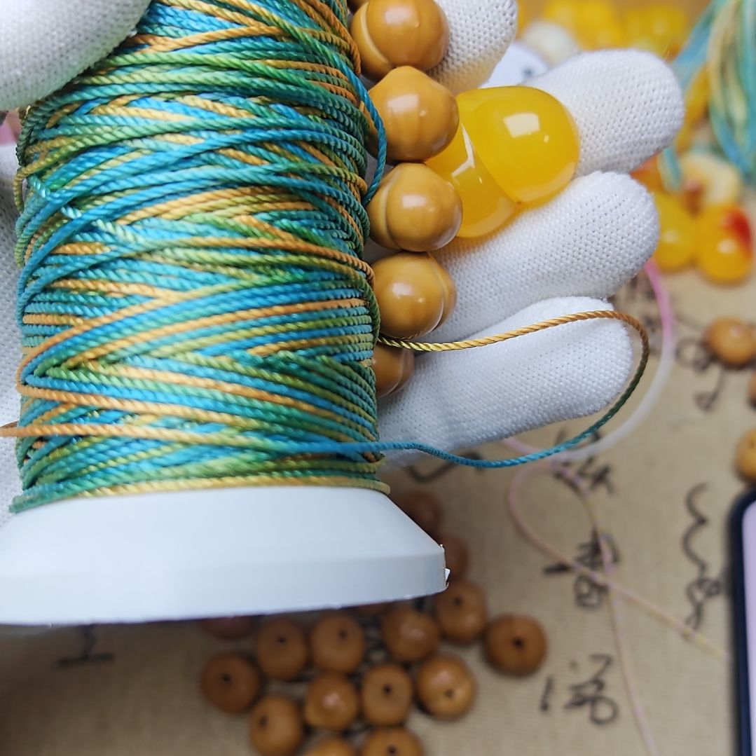 核桃爱心三通流苏