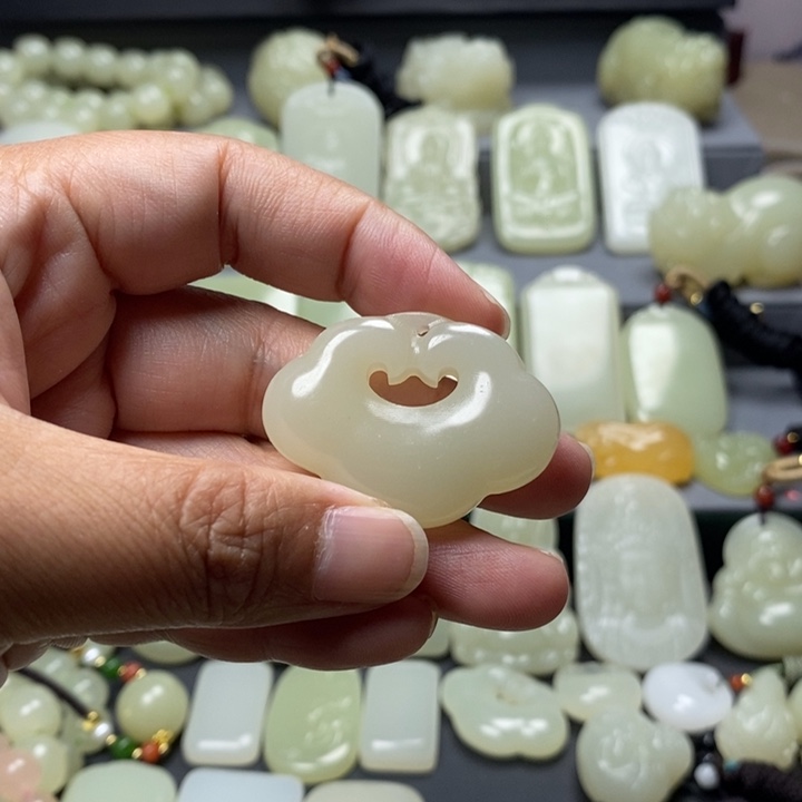 天然青海时尚祥云锁