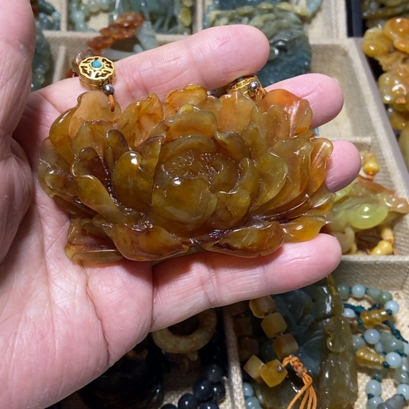 【闪购商品】蛇纹石玉颈饰未镶嵌三*