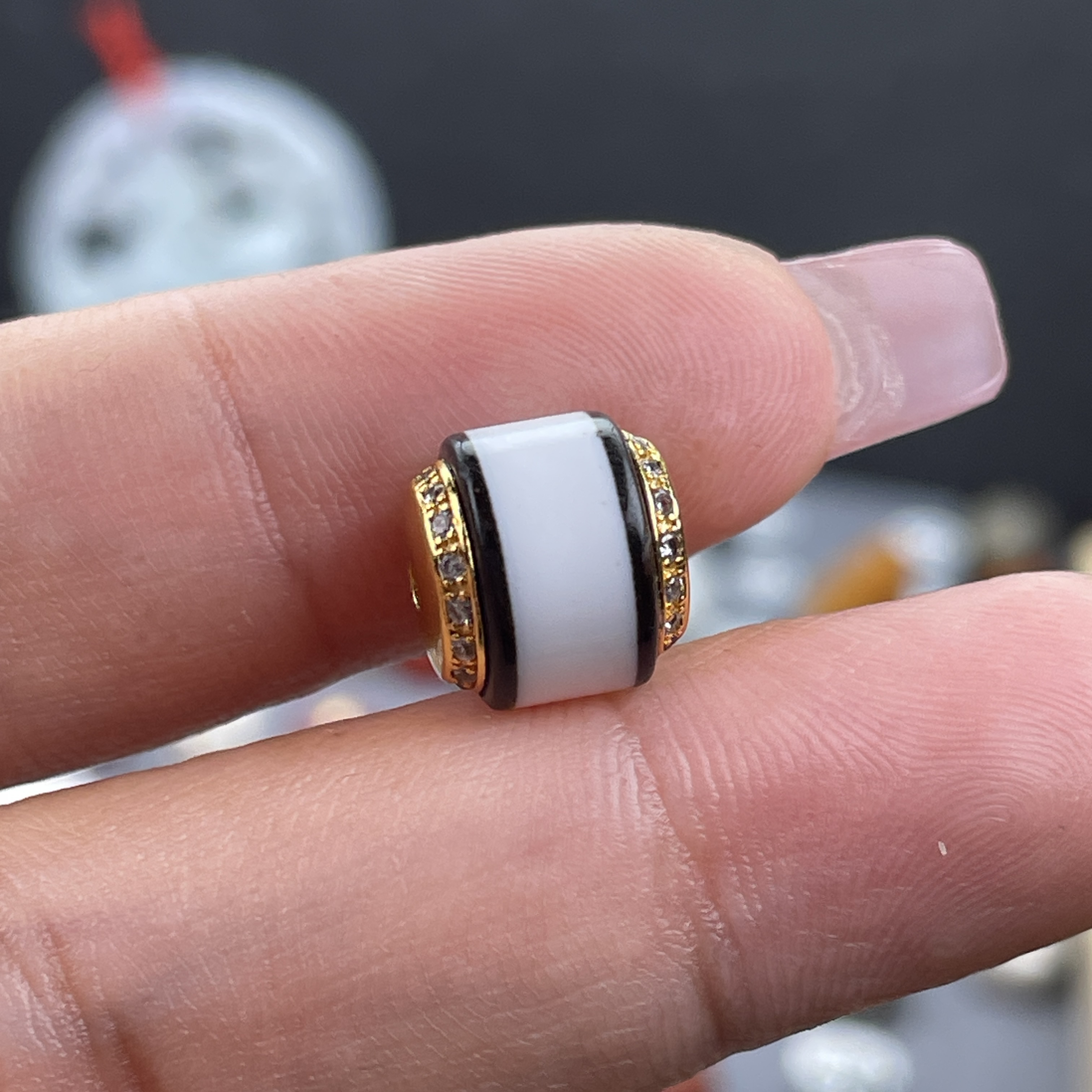 黑白一线剁珠老型直切药片尺寸6mm、8mm、10mm配顶珠腰珠配珠配饰