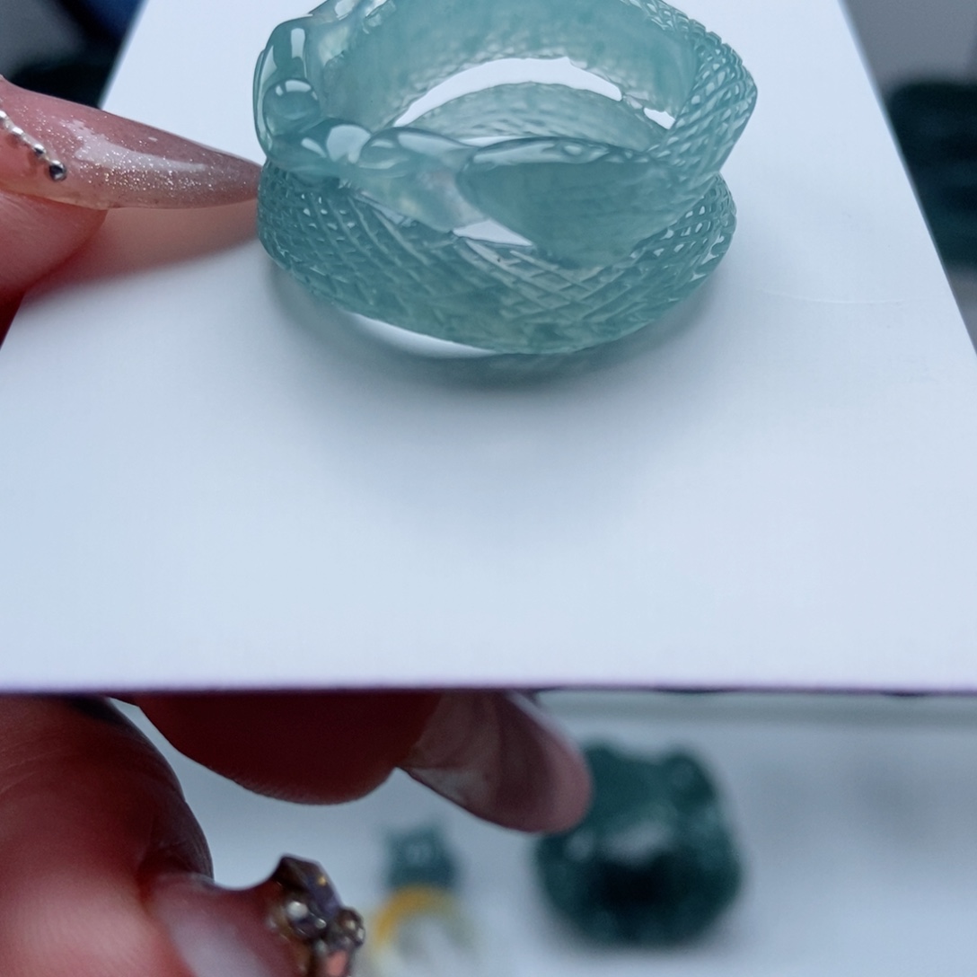 翡翠戒指未镶嵌翡翠