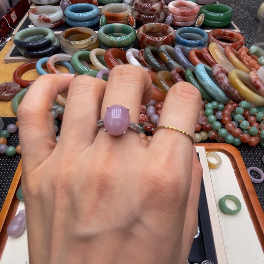 果***果石英质玉未镶嵌圈口65