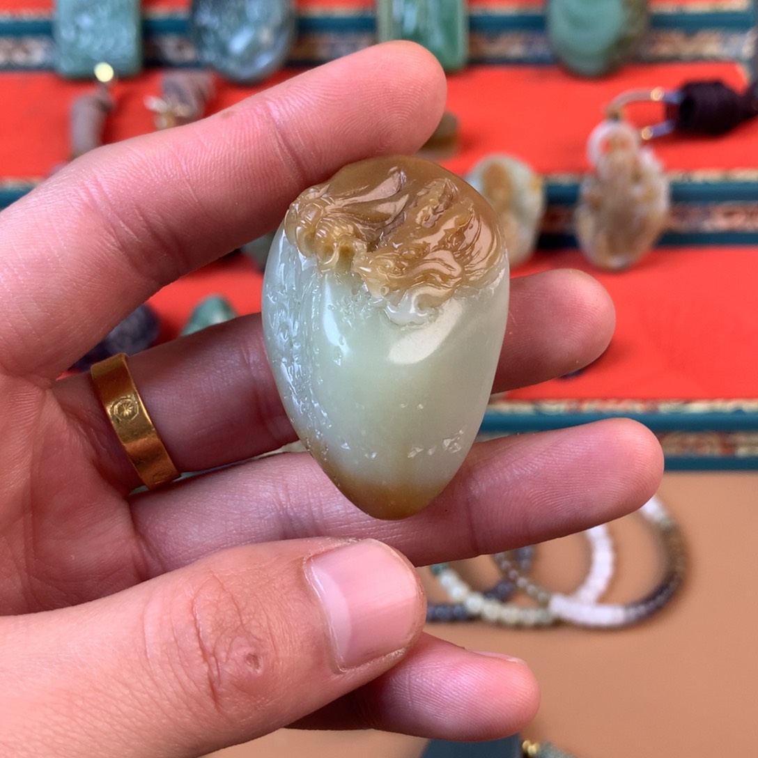 和田玉（糖玉）挂件未镶嵌M****n