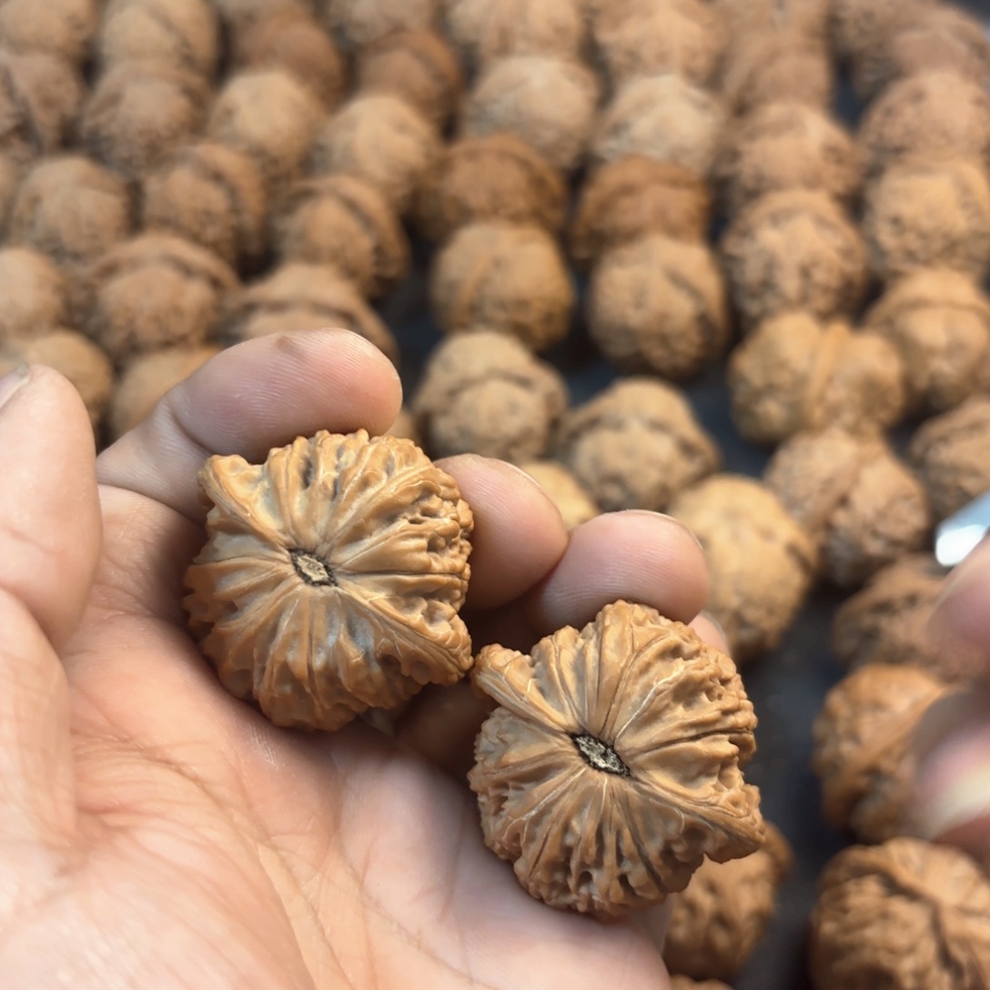 文玩核桃把件冷*吧磨盘