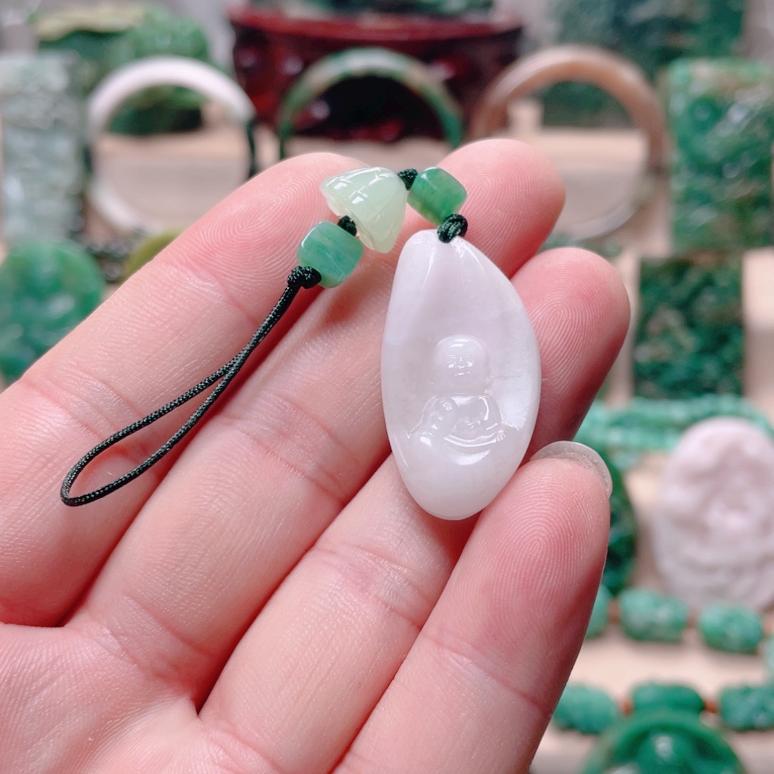 独山玉未镶嵌颈饰