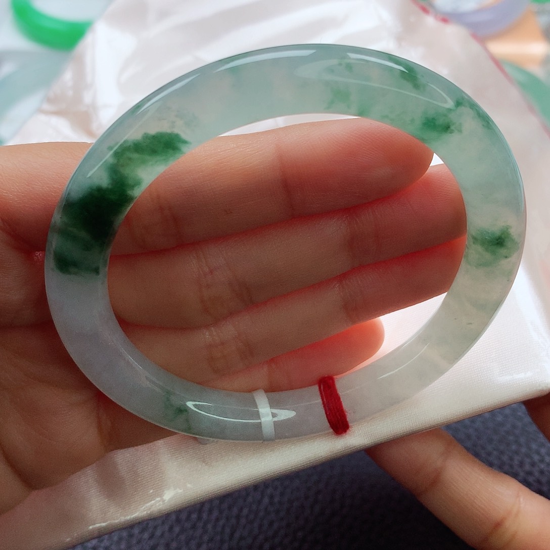 翡翠手镯未镶嵌56.5 起荧光9.0✖️9.0