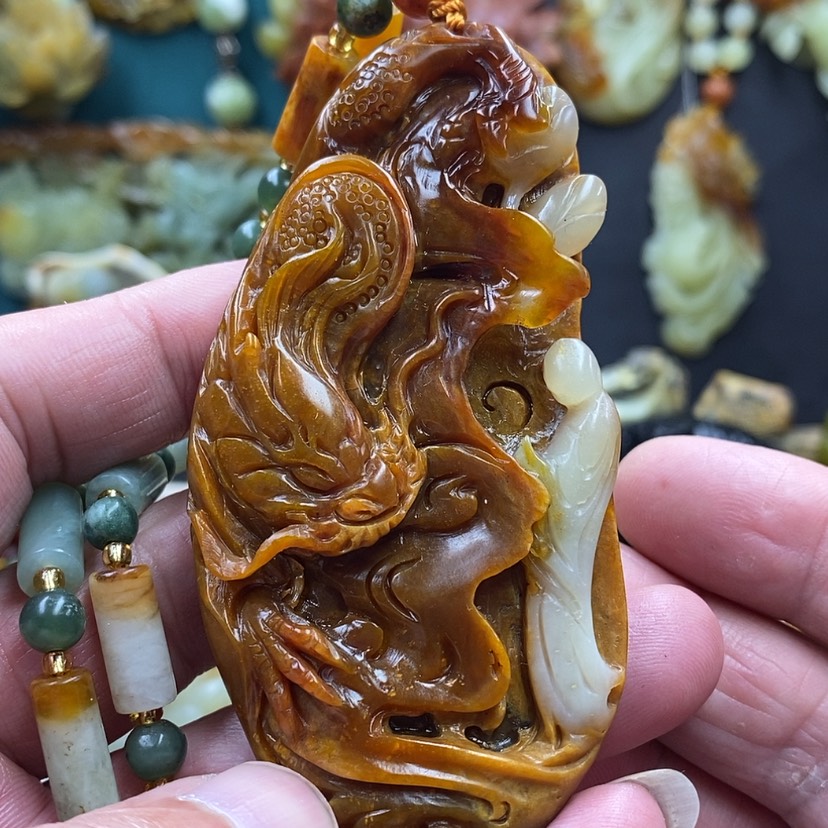 【闪购商品】蛇纹石玉吊坠未镶嵌