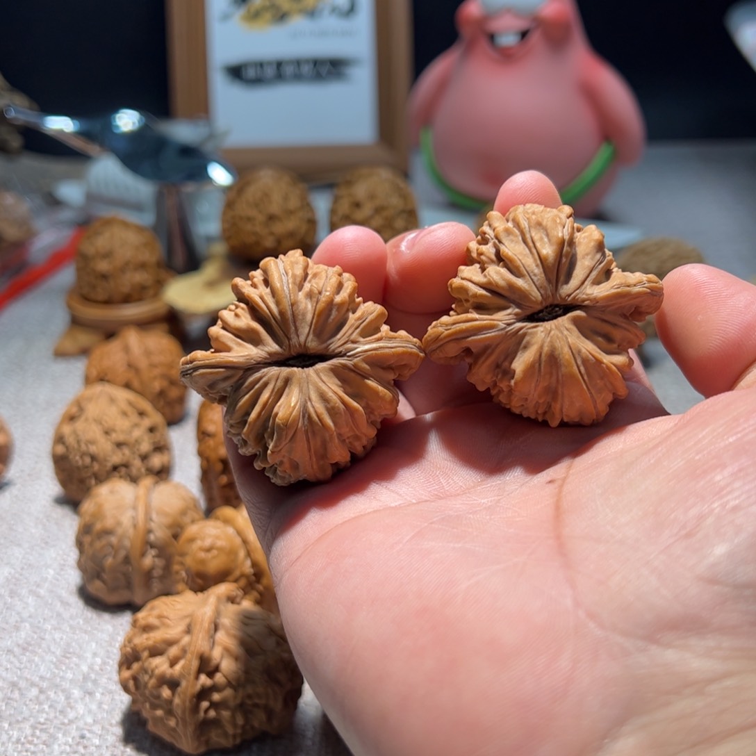 文玩核桃把件韓*全品45四座楼