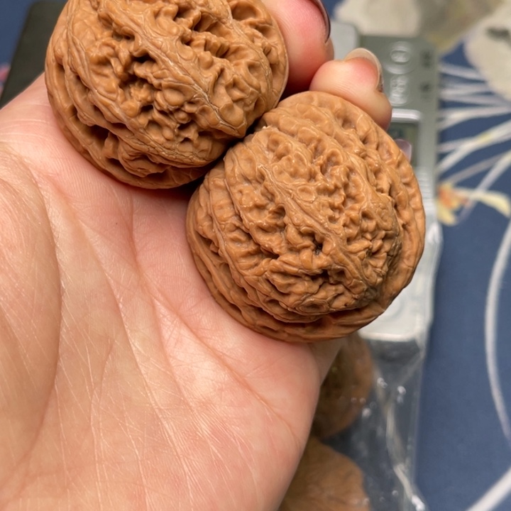 文玩核桃把件粗筋40，