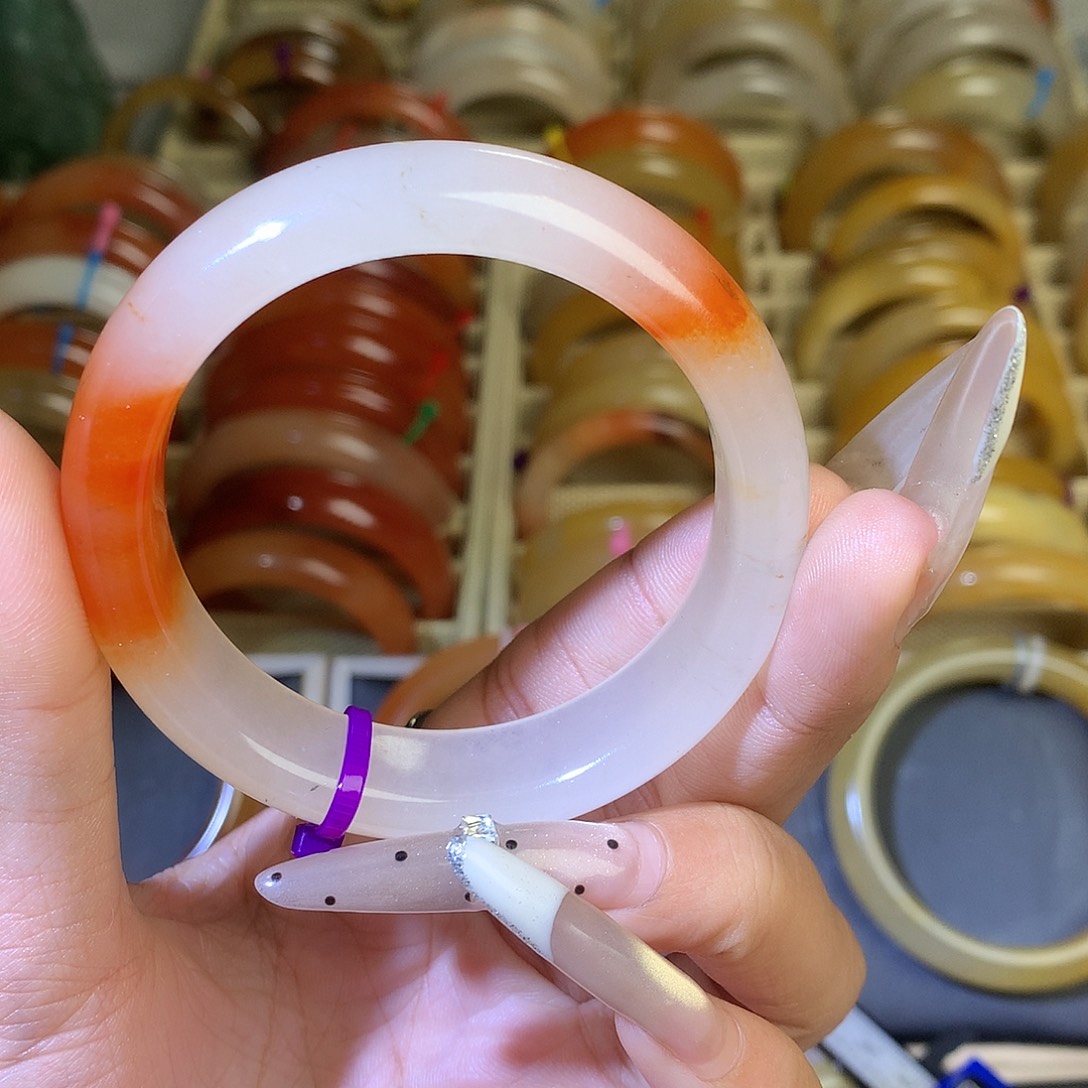 石英质玉未镶嵌手镯