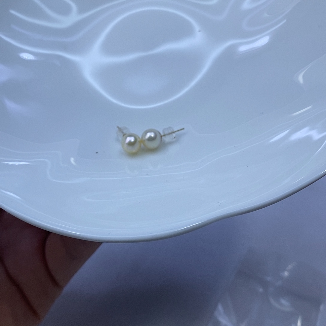 海水珍珠耳饰18K金镶嵌