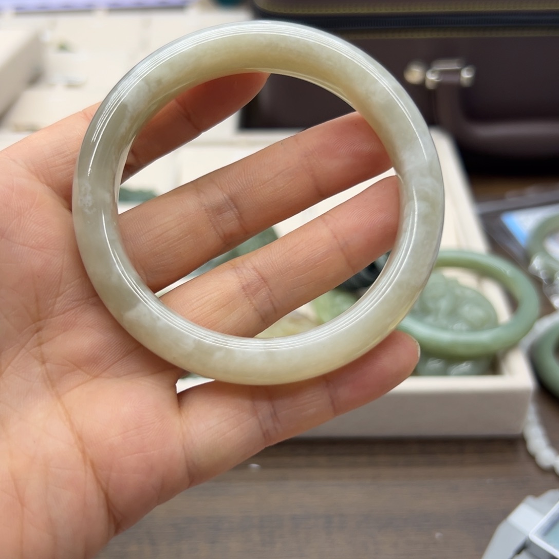 和田玉未镶嵌手镯60.2圈围A113