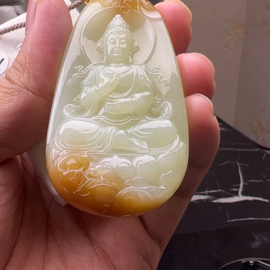 童***心和田玉（糖玉）未镶嵌颈饰