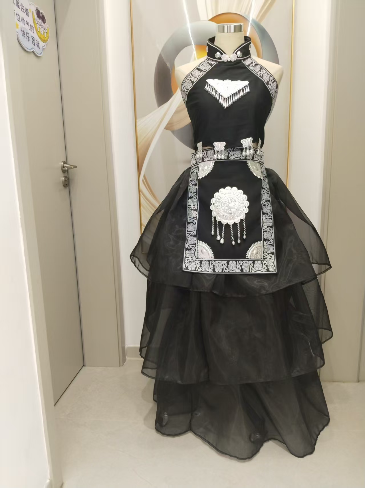 少数民族苗疆旅拍新款长裙少女写真苗族服饰