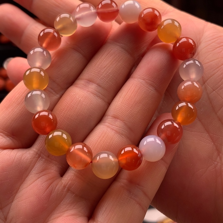 南红玛瑙手串未镶嵌